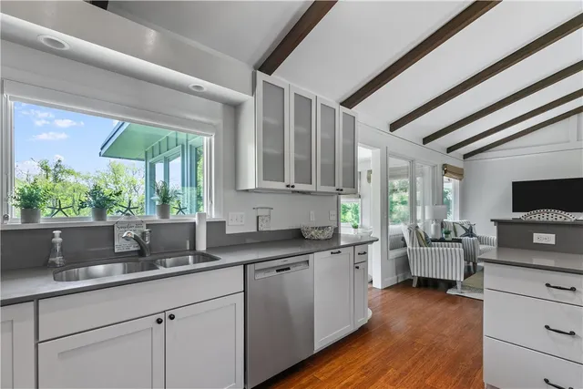 $3,800 | 38 Seaview Avenue, South Kingstown, RI 02879