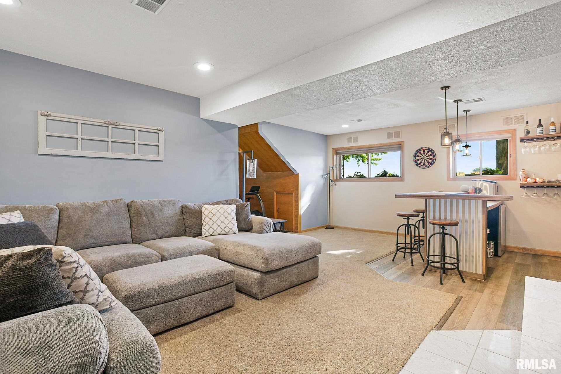 220 South Cody Road Eldridge, IA 52748 - Photo 28 of 36 Gallery Image 28