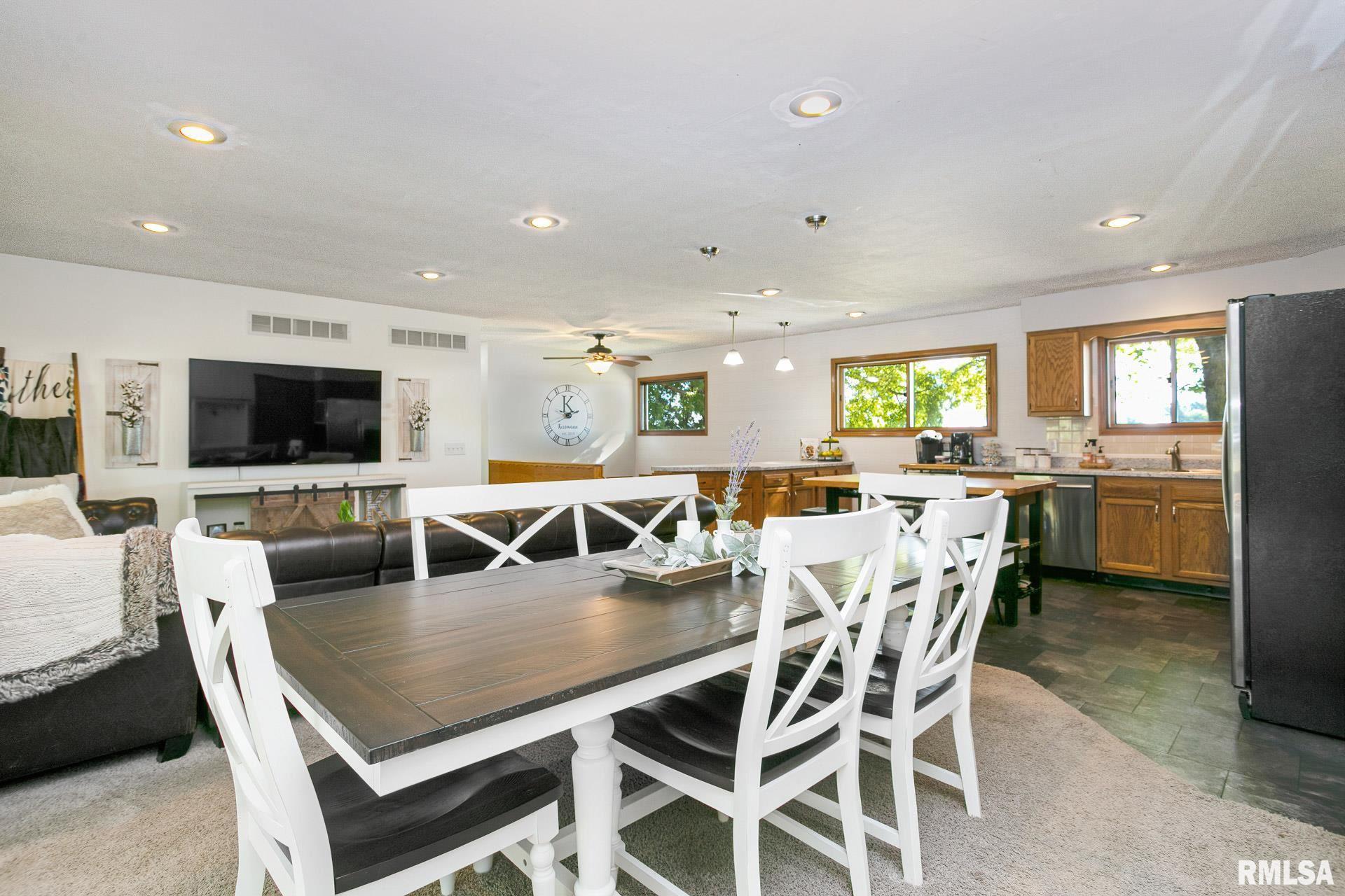 220 South Cody Road Eldridge, IA 52748 - Photo 9 of 36 Gallery Image 9