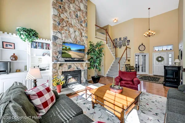 $549,000 | 207 Hermit Thrush Road, Long Pond, PA 18334