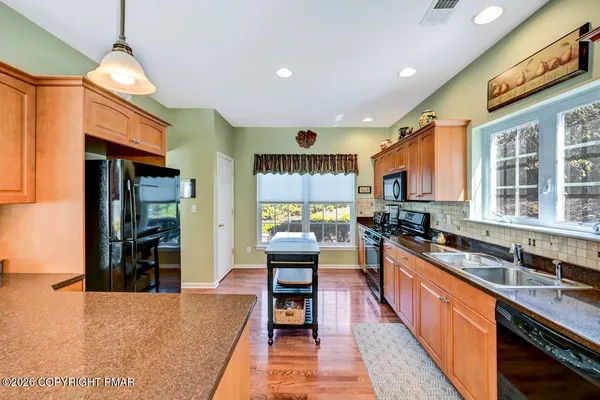 $549,000 | 207 Hermit Thrush Road, Long Pond, PA 18334