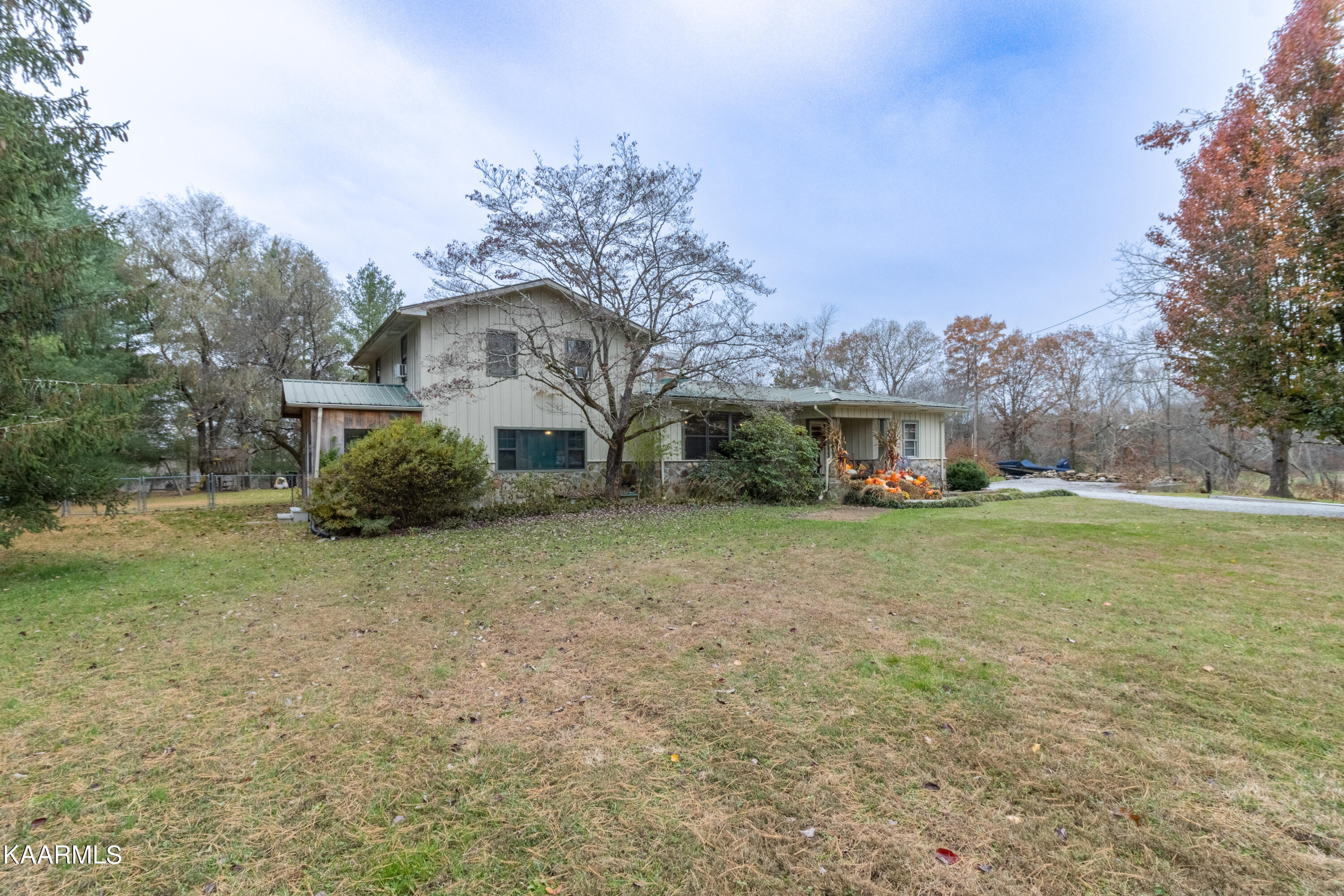413 Hugh Jones Road Sunbright, TN 37872 - Photo 2 of 55 413 Hugh Jones Rd-1