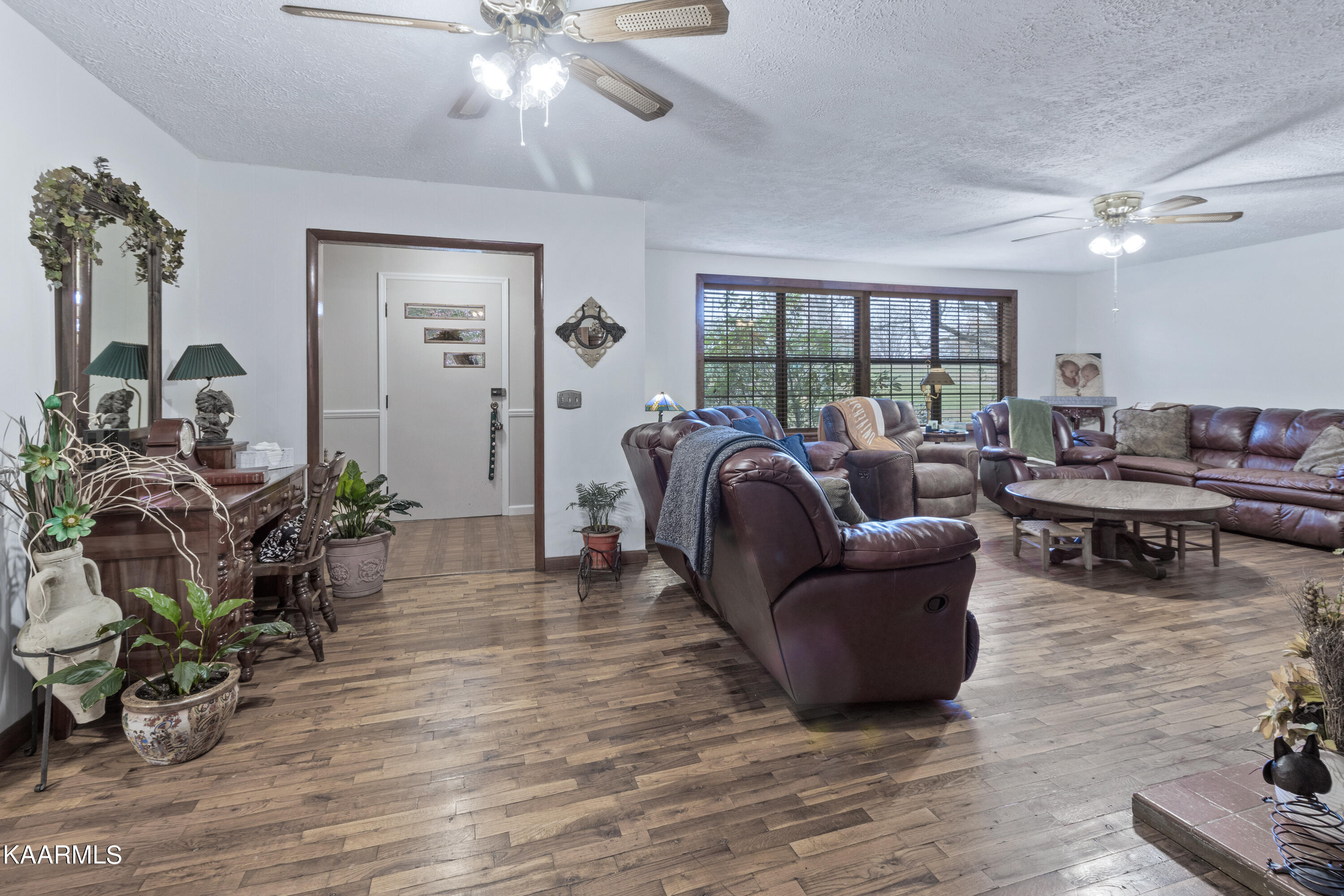 413 Hugh Jones Road Sunbright, TN 37872 - Photo 6 of 55 413 Hugh Jones Rd-6