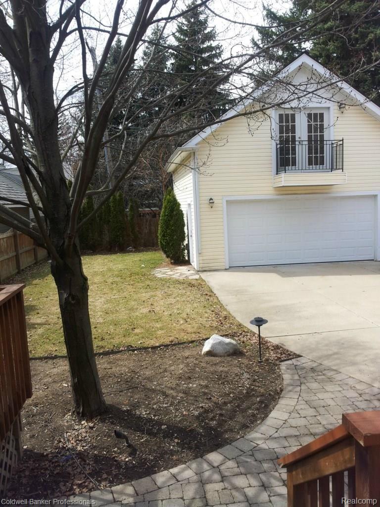 1212 Edgewood Road Birmingham, MI 48009 - Photo 4 of 28 20140406_143243.jpg
