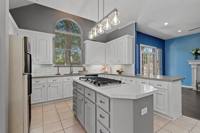 $3,000 | 14231 Championship Lane, Houston, TX 77069