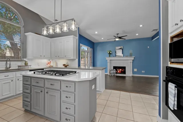 $3,000 | 14231 Championship Lane, Houston, TX 77069