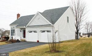 105 Hibiscus Court Lititz, PA 17543 - Photo 2 of 37