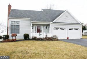 105 Hibiscus Court Lititz, PA 17543 - Photo 3 of 37