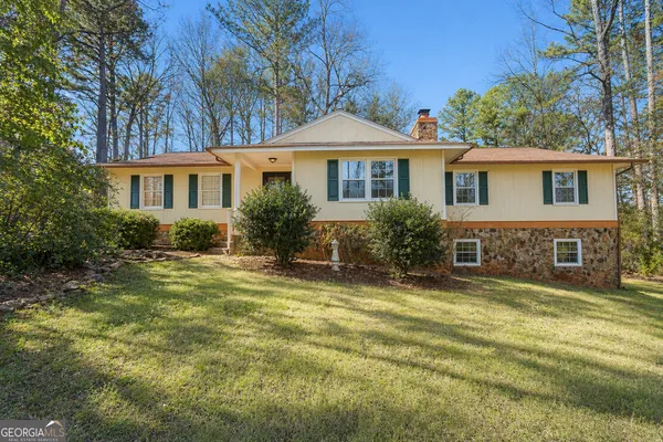 $332,000 | 207 North View Pointe Drive, LaGrange, GA 30241