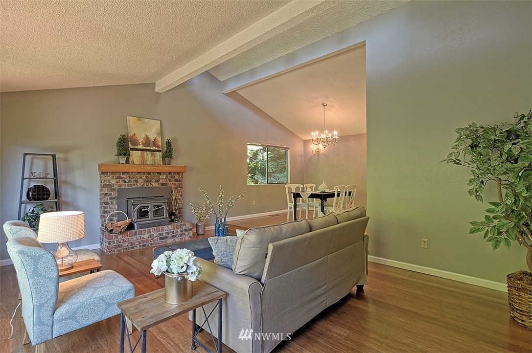 20907 28th Avenue Southeast Bothell, WA 98021 - Photo 4 of 21