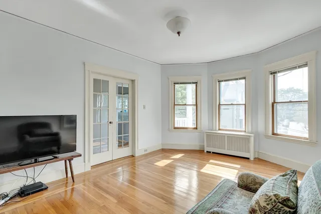 $2,650,000 | 129 Auburn Street, Cambridge, MA 02139