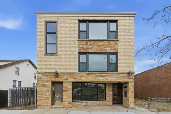$1,800 | 5915 North Milwaukee Avenue, Unit G, Chicago, IL 60646