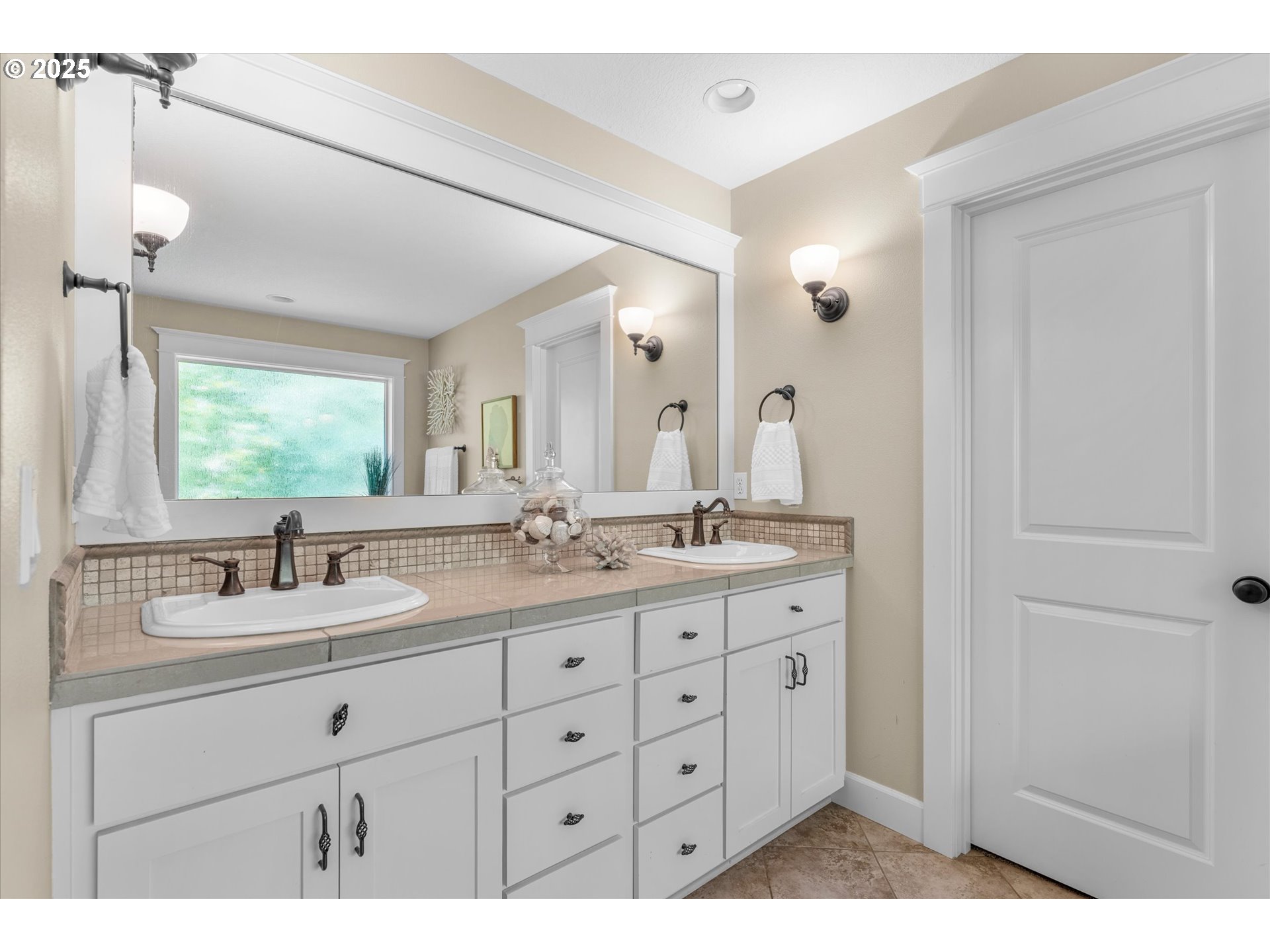2121 Ostman Road West Linn, OR 97068 - Photo 13 of 29 Gallery Image 13