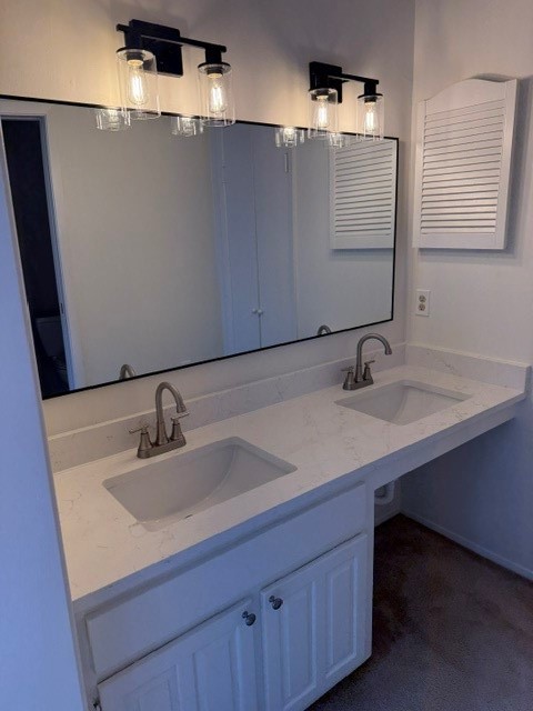 3200 South Gessner Road, Unit 344 Houston, TX 77063 - Photo 19 of 28 Primary Bathroom sinks