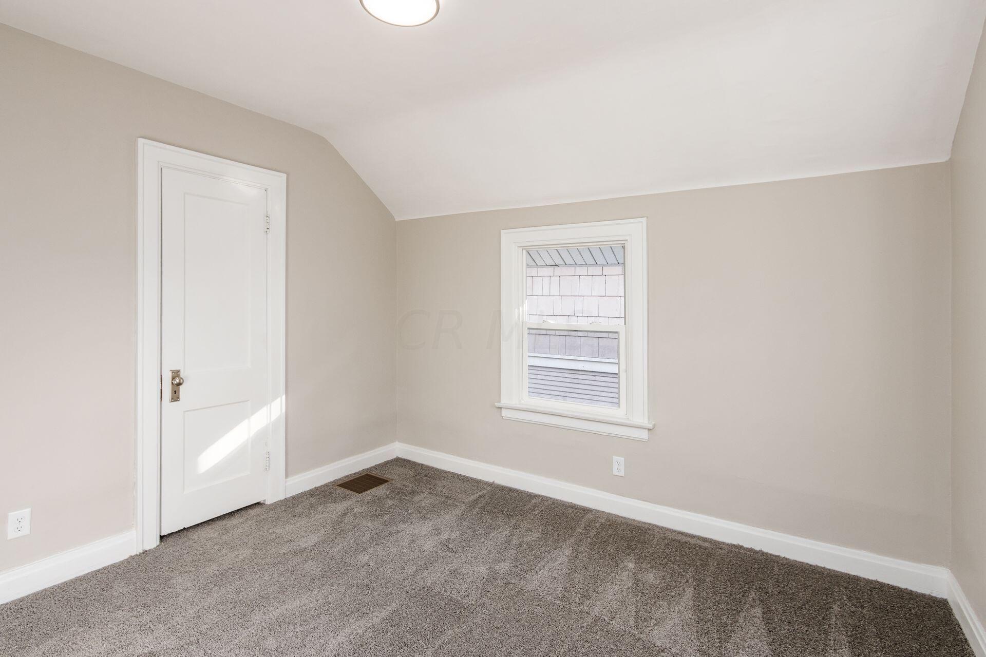 817 Berkeley Road Columbus, OH 43205 - Photo 33 of 47 033_33075d36_E Berkeley-022_1