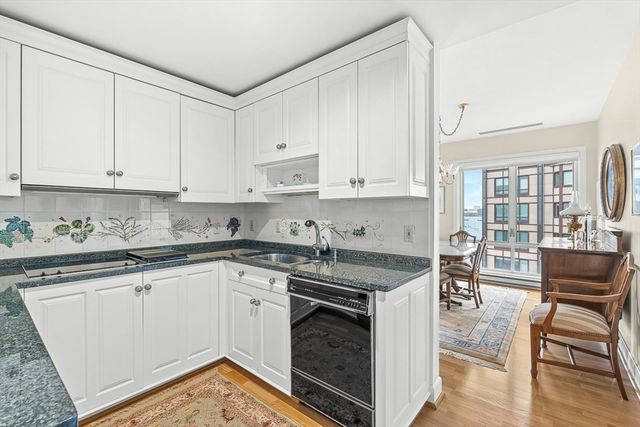 $2,400,000 | 50 Battery Street, Unit 311, Boston, MA 02109