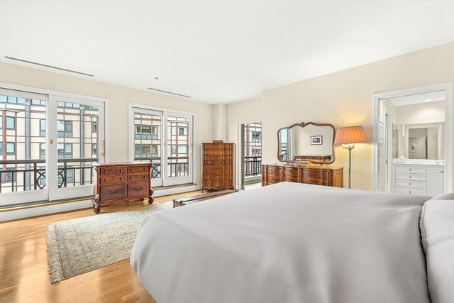 $2,400,000 | 50 Battery Street, Unit 311, Boston, MA 02109
