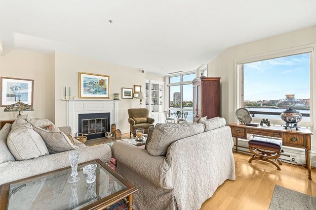 $2,400,000 | 50 Battery Street, Unit 311, Boston, MA 02109