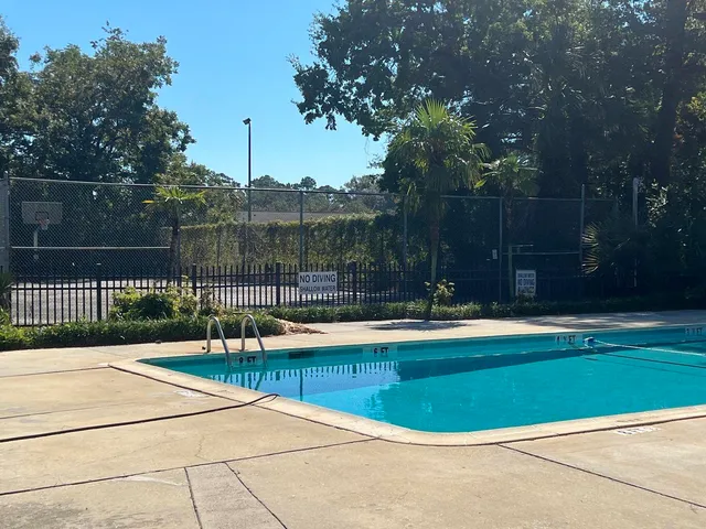 $1,400 | 21 Rivers Point Row, Unit 1E, Charleston, SC 29412