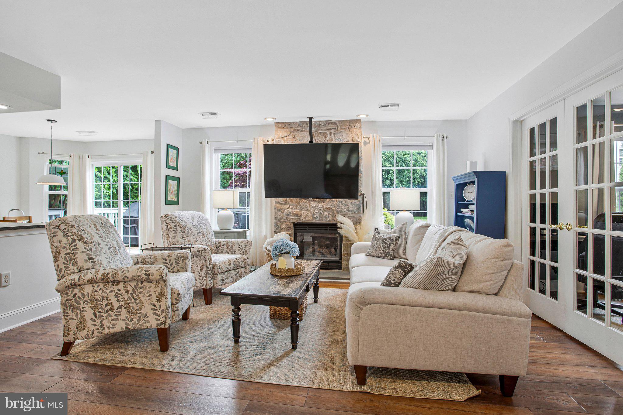 1582 Snug Harbor Road Shady Side, MD 20764 - Photo 25 of 53 Cozy living space with natural light.