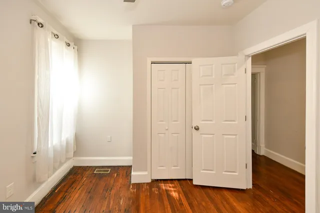 $1,425 | 102 West 30th Street, Wilmington, DE 19802