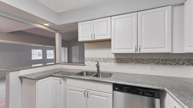 $1,550 | 2574 Marilee Lane, Unit 4, Houston, TX 77057