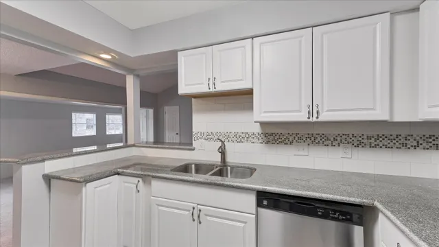 $1,550 | 2574 Marilee Lane, Unit 4, Houston, TX 77057