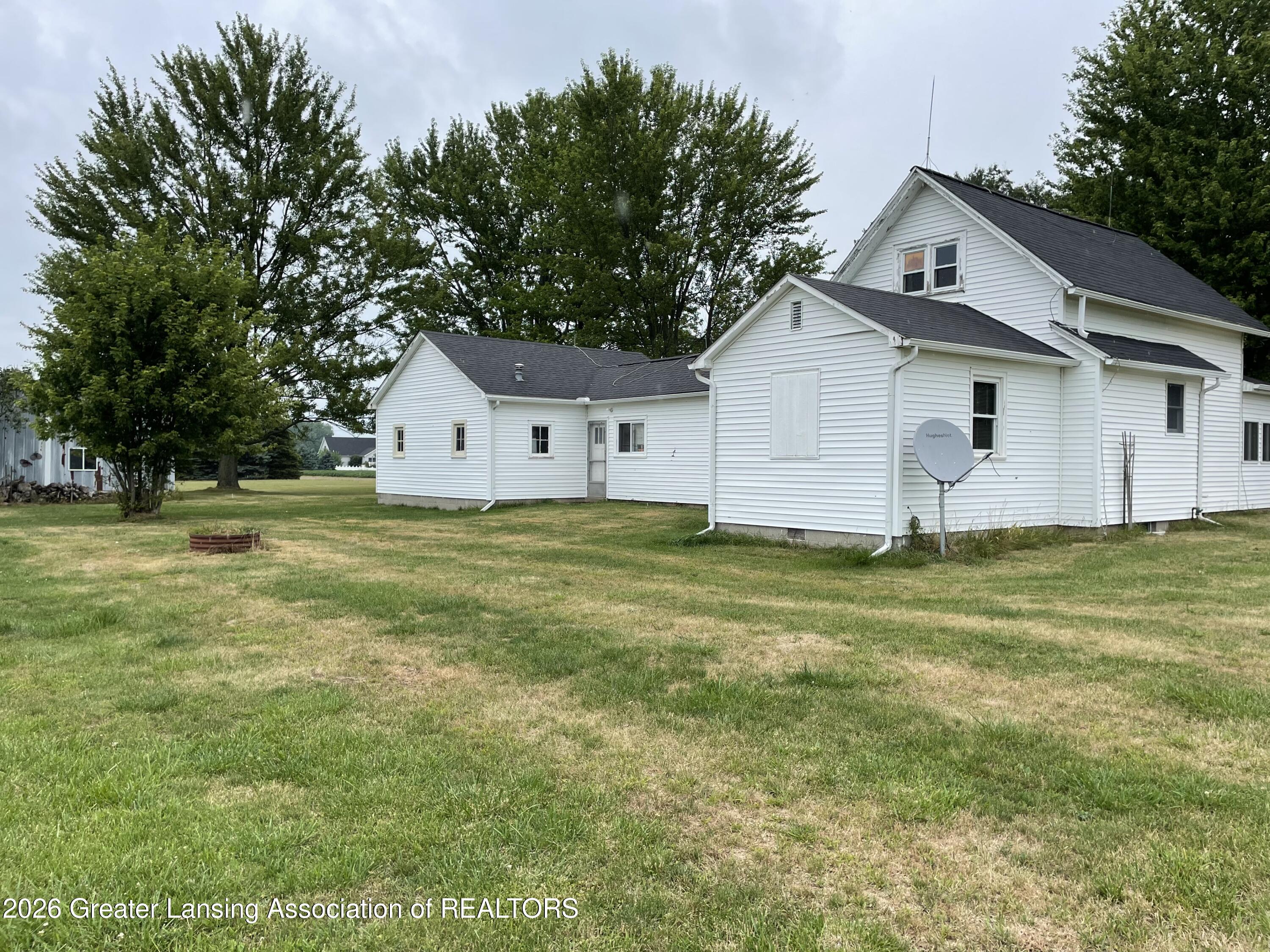 5801 North Kerby Road Owosso, MI 48867 - Photo 5 of 19 IMG_1605