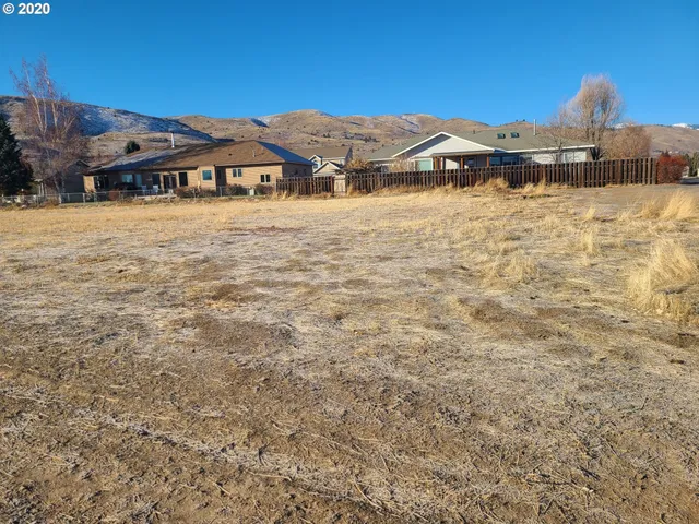 $200,000 | 0 Columbia Avenue, Baker City, OR 97814