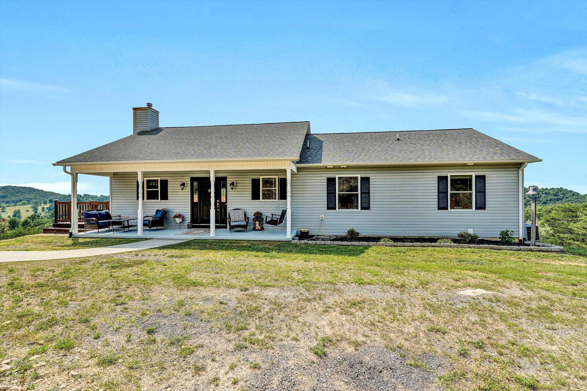540 Longfield Road Fincastle, VA 24090 - Photo 1 of 59 01-061320230190