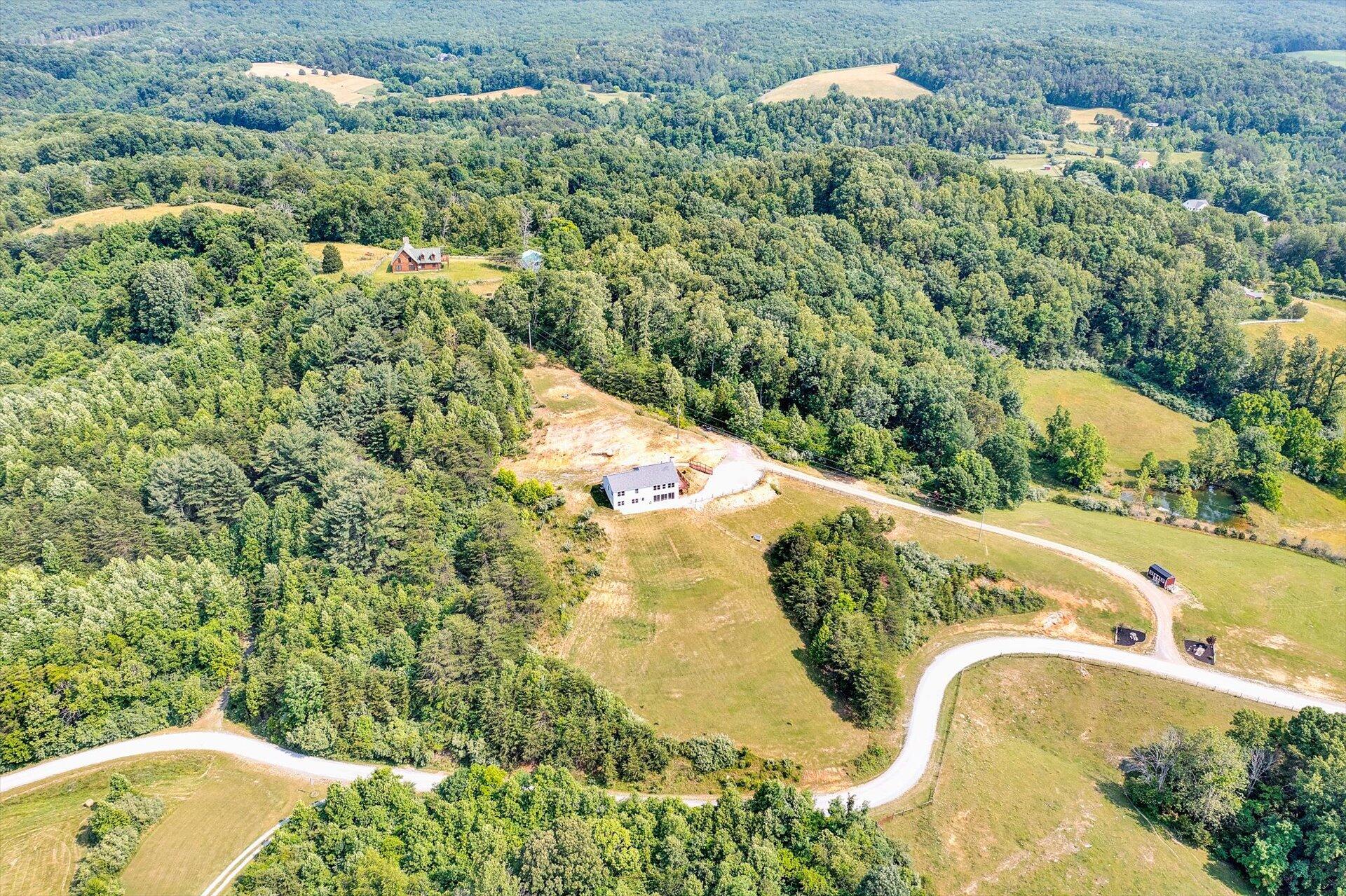 540 Longfield Road Fincastle, VA 24090 - Photo 51 of 59 51-061320230200