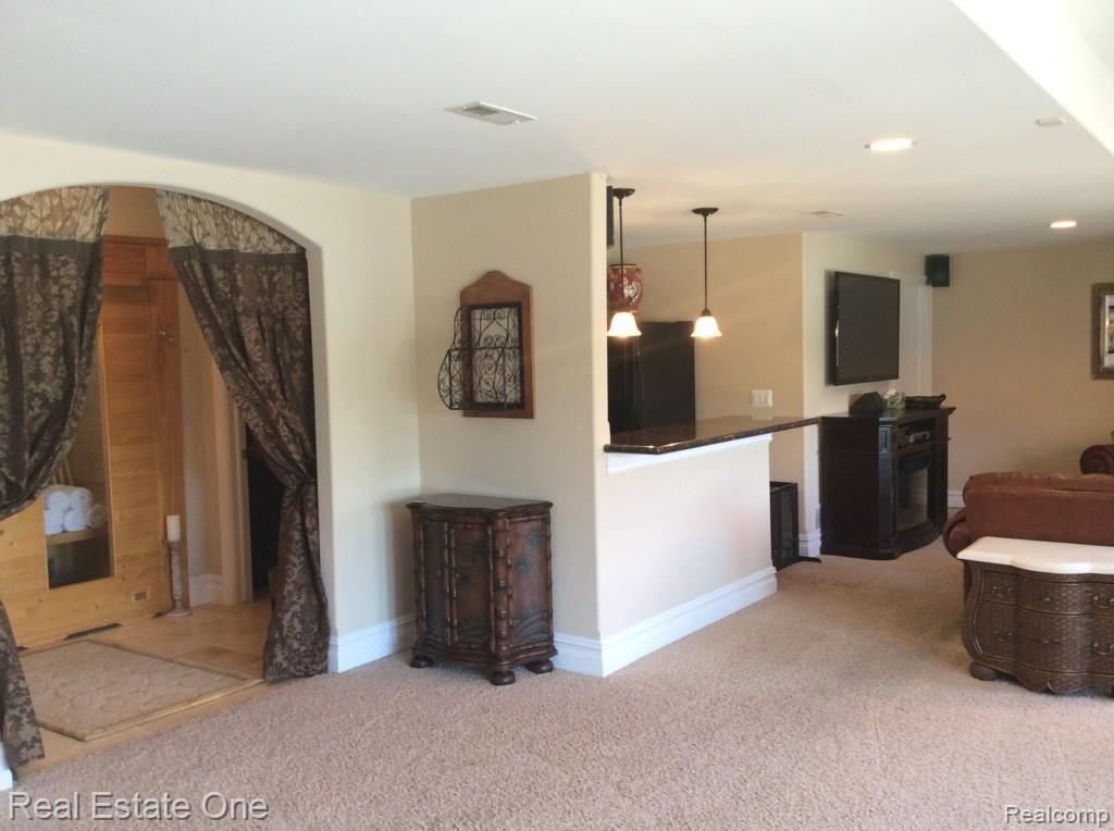 3464 Hunter Road Brighton, MI 48114 - Photo 17 of 24 IMG_0183.jpg