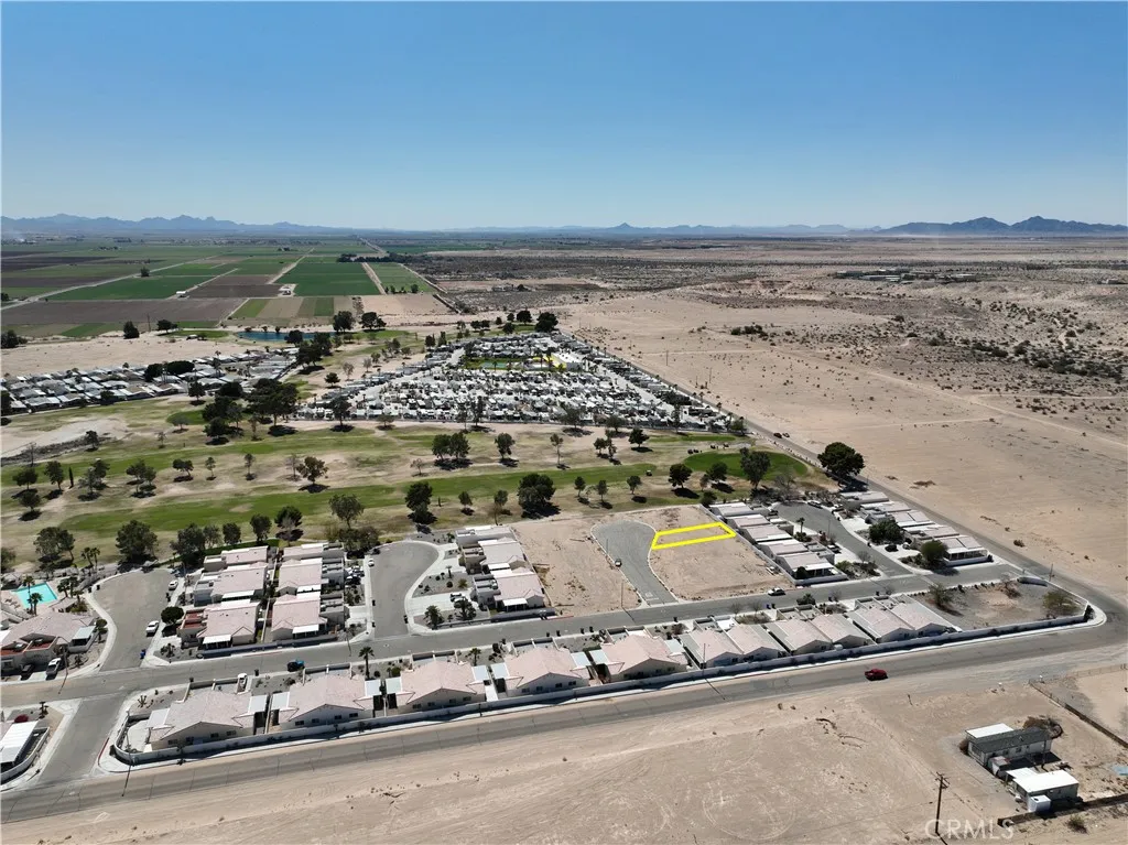 3935 Par Blythe, CA 92225 - Photo 1 of 11