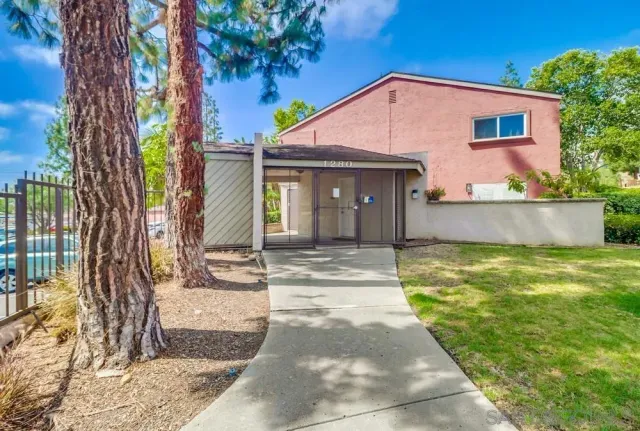 a front view of house with yard