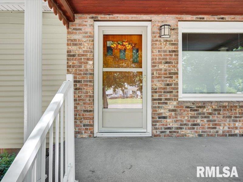 105 Main Street Roanoke, IL 61561 - Photo 6 of 46