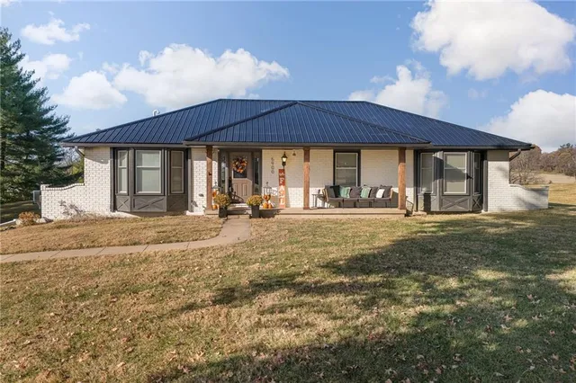 $518,000 | 5900 Palomino Drive, St. Joseph, MO 64505