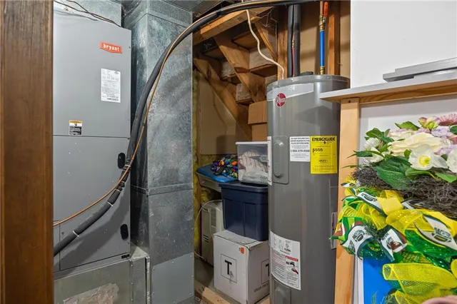 $518,000 | 5900 Palomino Drive, St. Joseph, MO 64505