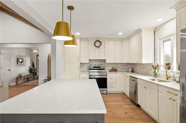 $518,000 | 5900 Palomino Drive, St. Joseph, MO 64505