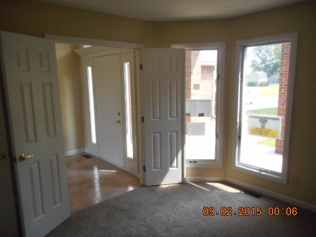 809 South Buckingham Road Yorktown, IN 47396 - Photo 3 of 28 Gallery Image 3