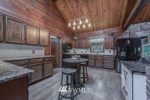 6810 Skinner Road Granite Falls, WA 98252 - Photo 9 of 35 Gallery Image 9