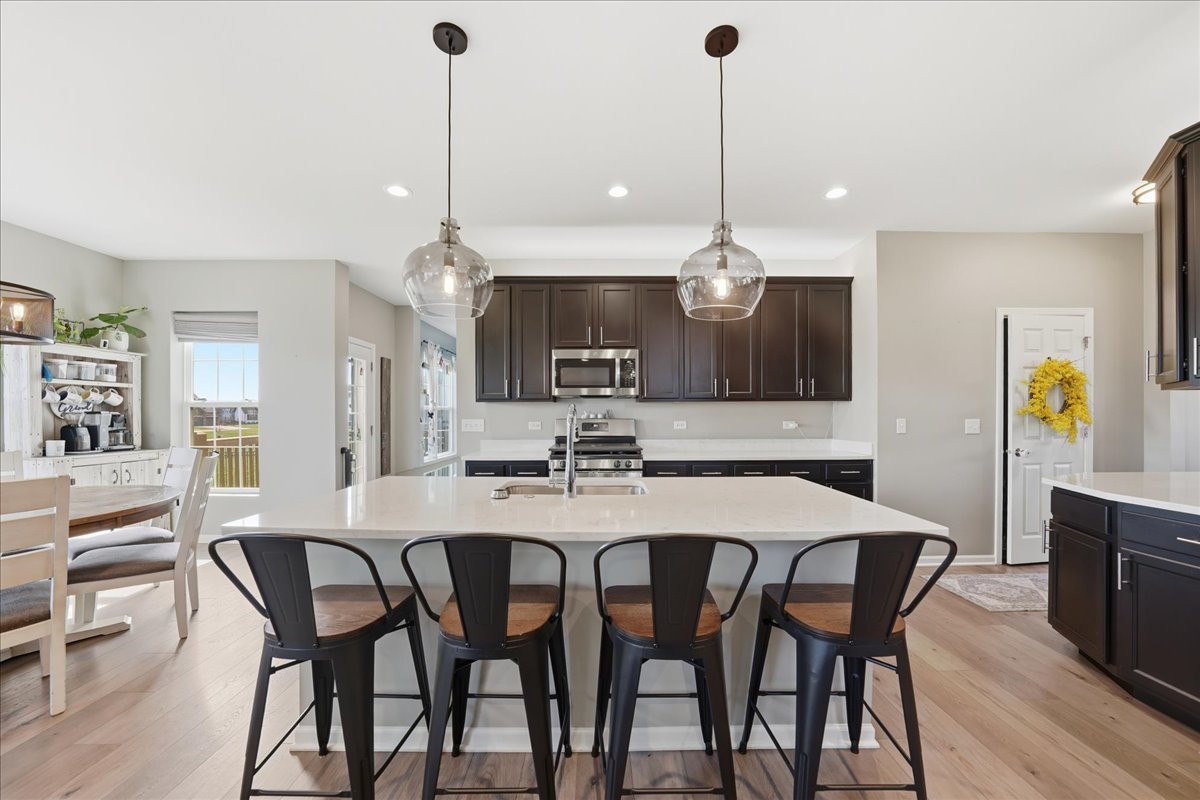 21127 Coventry Circle Shorewood, IL 60404 - Photo 11 of 37