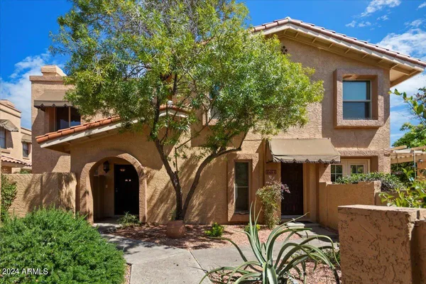 $1,950 | 10415 North 10th Street, Unit 2, Phoenix, AZ 85020