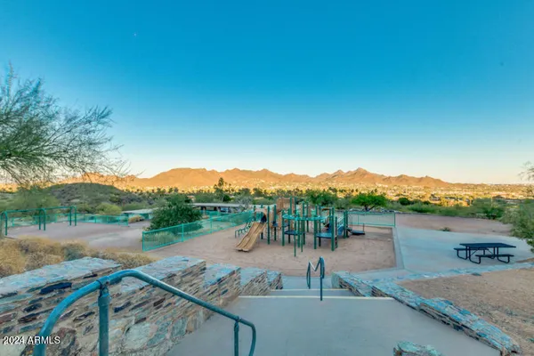 $1,950 | 10415 North 10th Street, Unit 2, Phoenix, AZ 85020