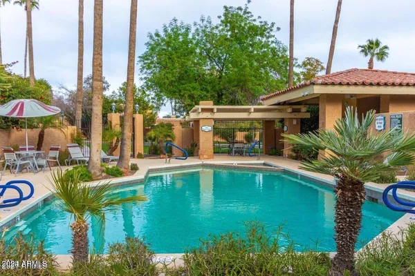 $1,950 | 10415 North 10th Street, Unit 2, Phoenix, AZ 85020