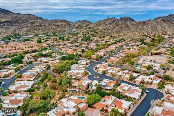 $1,950 | 10415 North 10th Street, Unit 2, Phoenix, AZ 85020