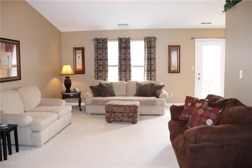 5705 Long Ridge Place Indianapolis, IN 46221 - Photo 8 of 33 Gallery Image 8