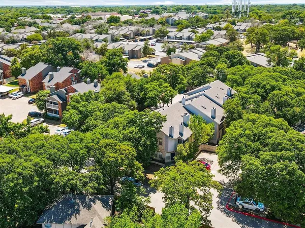 $1,675 | 1501 Cedar Elm Drive, Unit 205, Euless, TX 76039