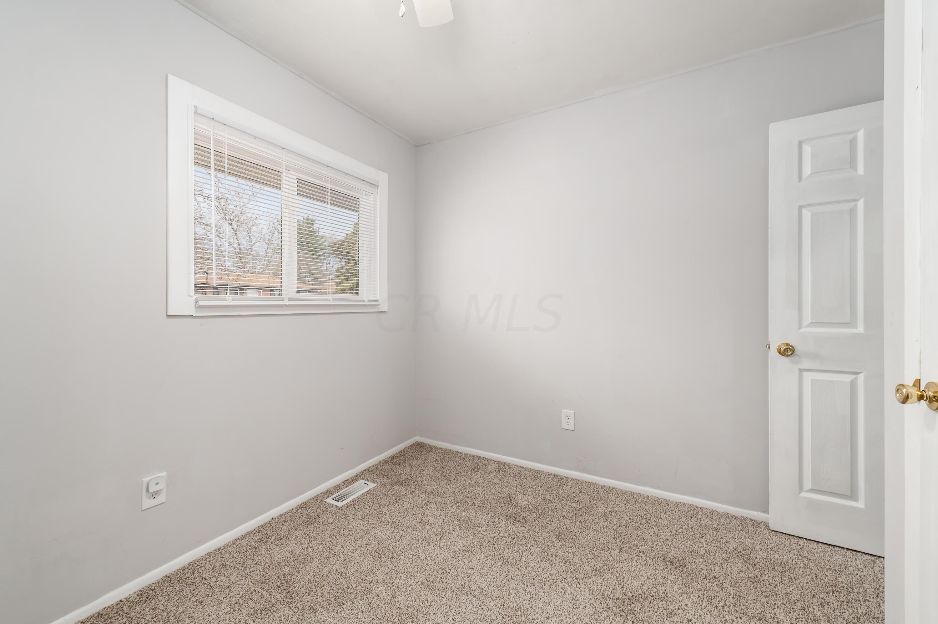 1902 Stetson Road Columbus, OH 43232 - Photo 34 of 46 W_1902_Stetson_Rd-045