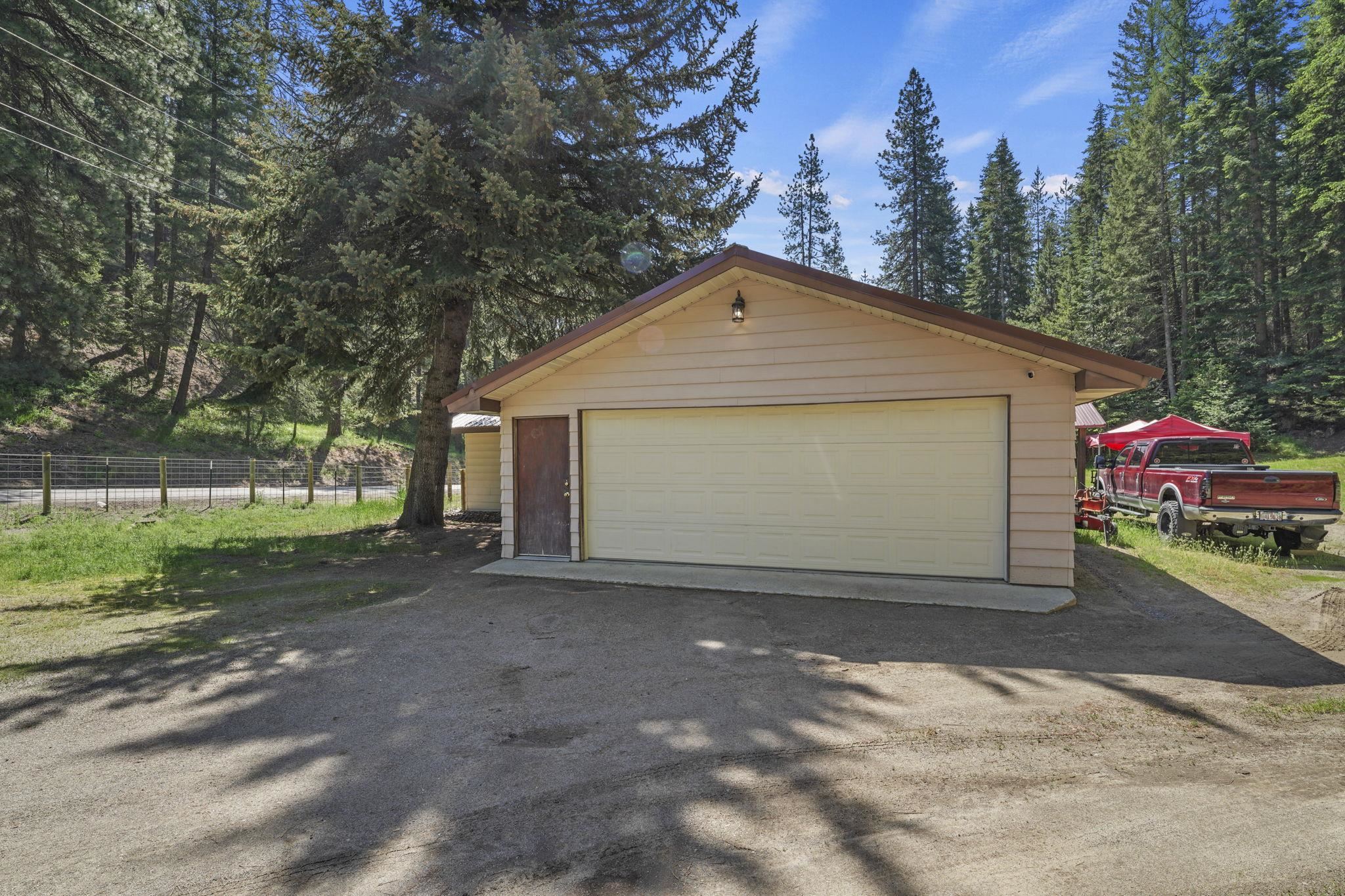 13122 Deer Valley Road Newport, WA 99156 - Photo 10 of 50