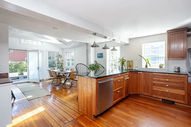 $1,195,000 | 3 Vicksburg Place, Newport, RI 02840